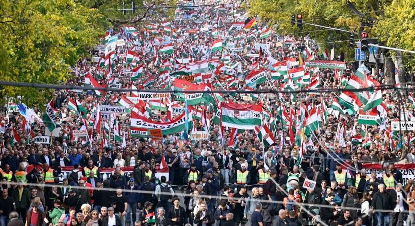 Kiborult a bili a Békemenet előtt: a DK kemény kérdést szegezett a Fidesznek