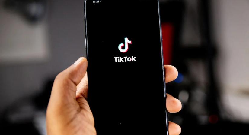 TikTok-tragédia: 15 métert zuhant egy tinédzser, miközben barátai videózták