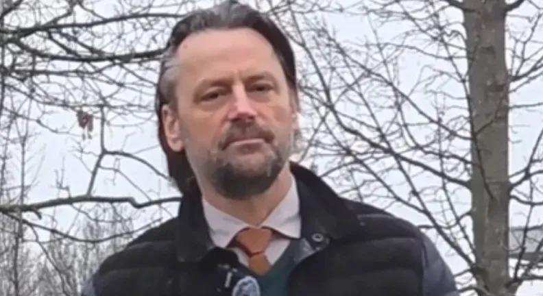 Óbuda kampányidőszakban is kitiltja a félelmet keltő, agresszív plakátokat