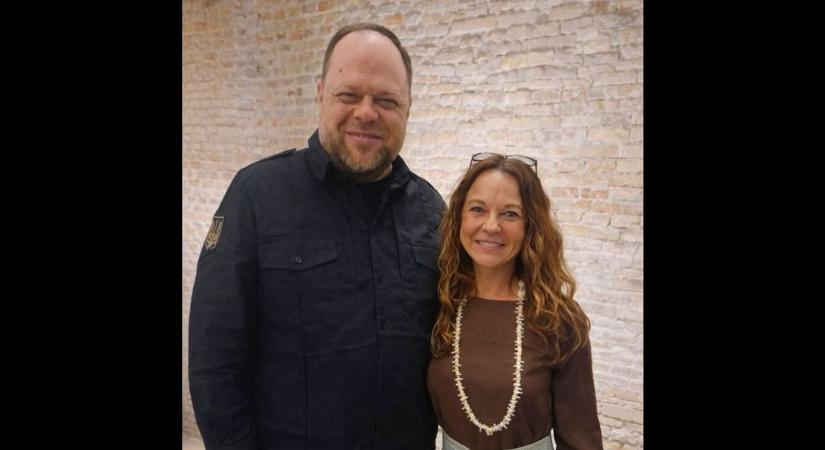 Ejnye, Tímea. Nem fárasztó ez a permanens hazát árusítás?