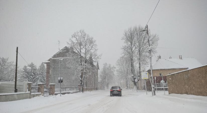 Rendkívüli tájékoztató a soproni hóhelyzetről: minden település megközelíthető