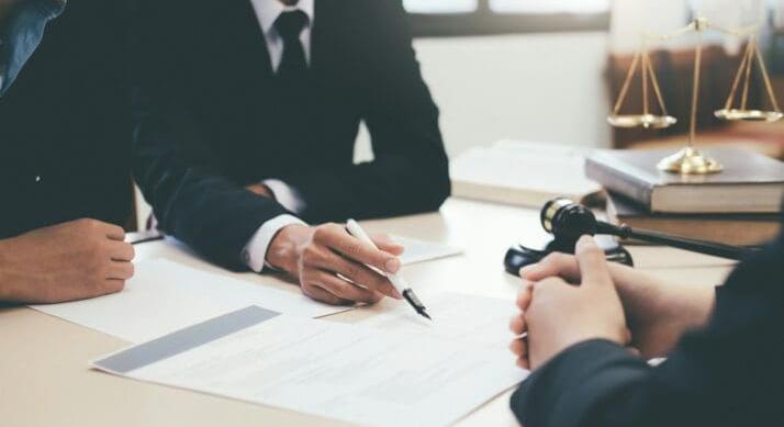 Több mint 700 000 Ft lett az átlagbér – így nőttek a fizetések Magyarországon