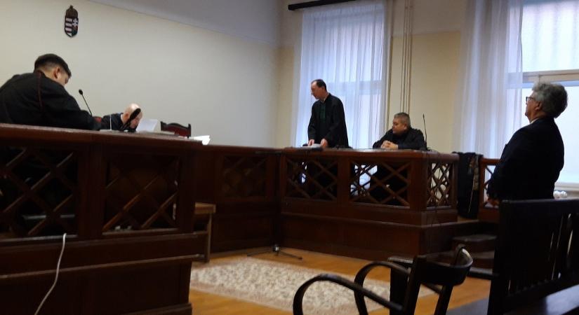 Szabadulhat a házi őrizetből az Afrika-szakértő