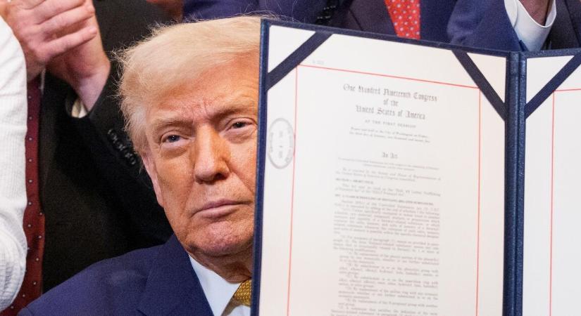 Ez lehet az év döntése: eltörölte a Legfelsőbb Bíróság Donald Trump vámjait
