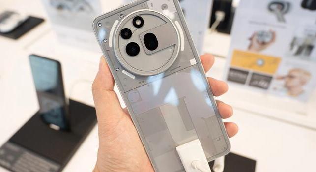 Még be sem jelentették, de már több mint semmit tudunk a Nothing Phone (4a) családról