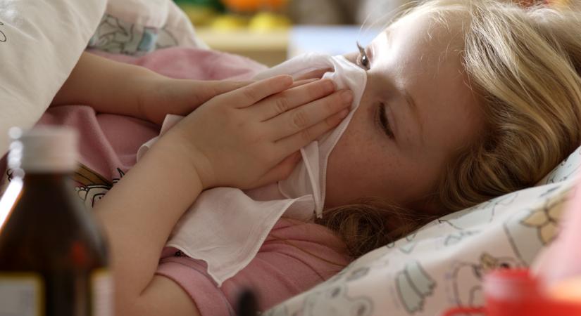 Tíz éve nem voltak ilyen brutális tünetek, tetőzik az influenzajárvány