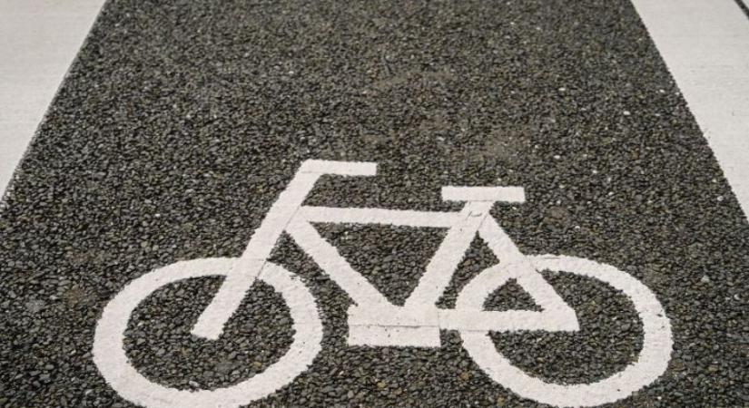 Megújul egy kerékpárút Polgárnál