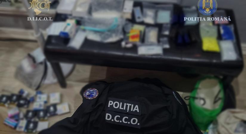 Hargita megye: különösen veszélyes drogokat forgalmazó dílert fogtak el