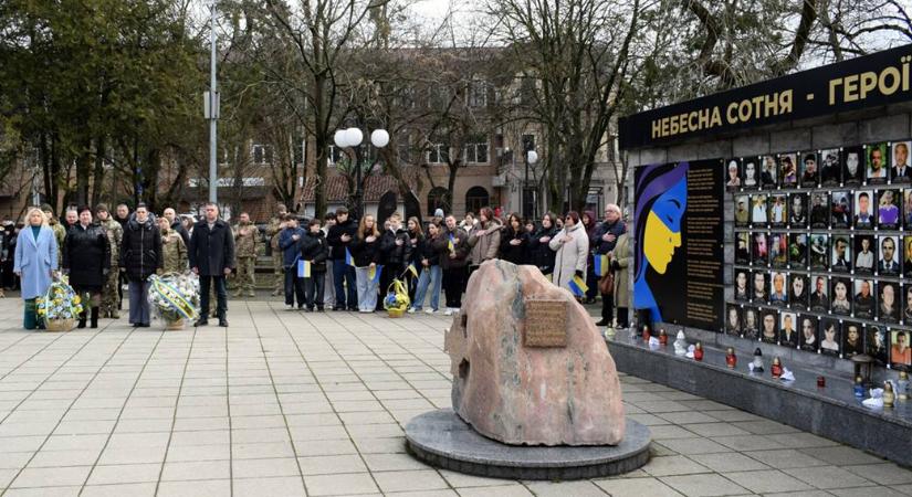 Megemlékezés a Mennyei Század hőseiről Beregszászon