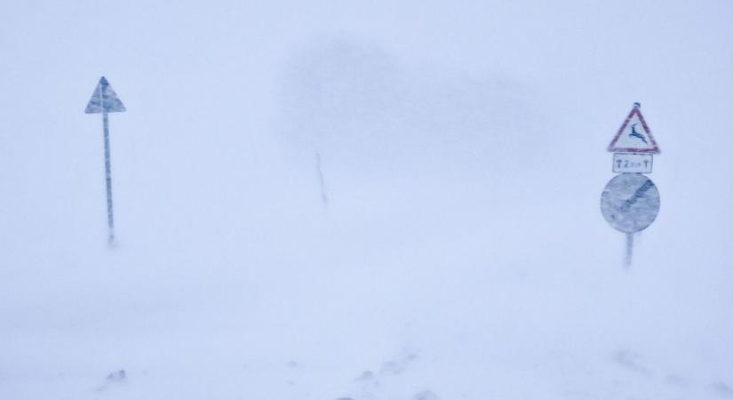 Teljes útlezárás van Szombathely és Vép között