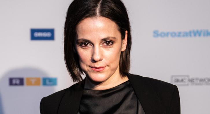 Lovas Rozi ellopta a show-t csipkés estélyijében új filmje premierjén