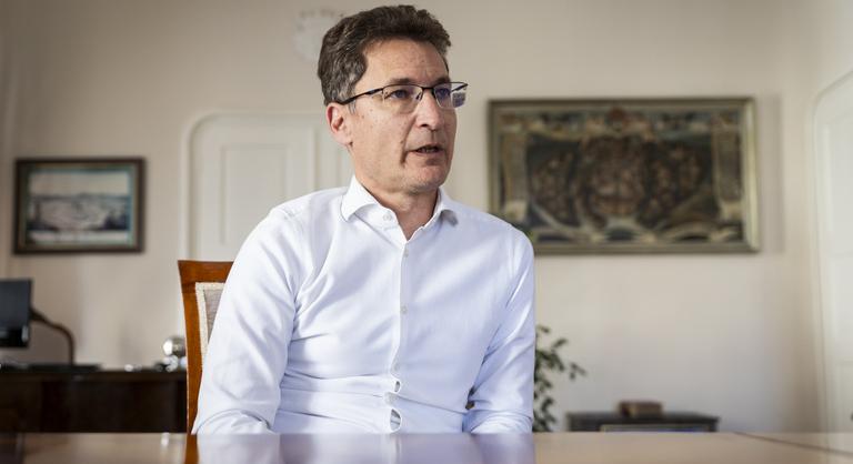 Gyűlölködő kommentek jelentek meg a Vargha Tamás balesetéről szóló cikkek alatt, reagált a székesfehérvári polgármester