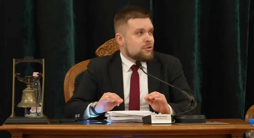 Fideszes távolmaradás miatt két perc alatt ért véget a rendkívüli győri közgyűlés, nem tudták megtárgyalni a Győr-Szol-botrányt