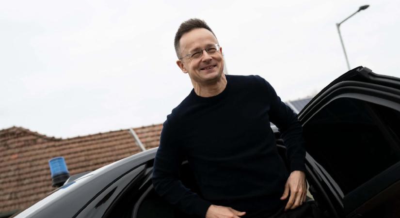 Szijjártó most az ukránoknak szánt 90 milliárd eurós támogatás blokkolásával fenyegetőzik