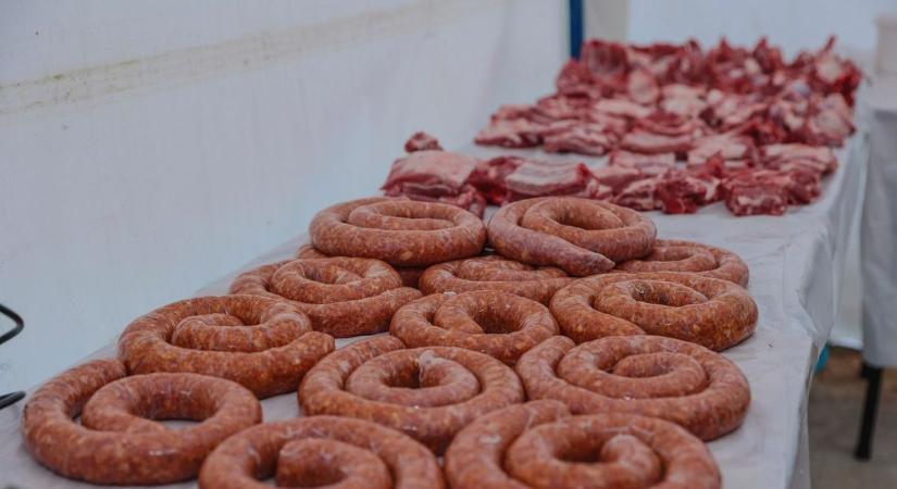 Hagyományőrző sváb disznóvágás vár Borsodban!