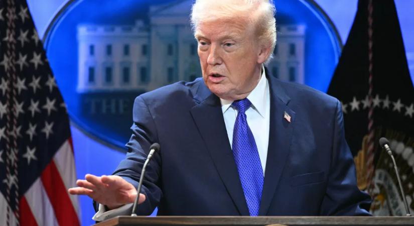 Trump válasza a vámjai megsemmisítésére: bejelentette egy új, 10 százalékos globális vám kivetését