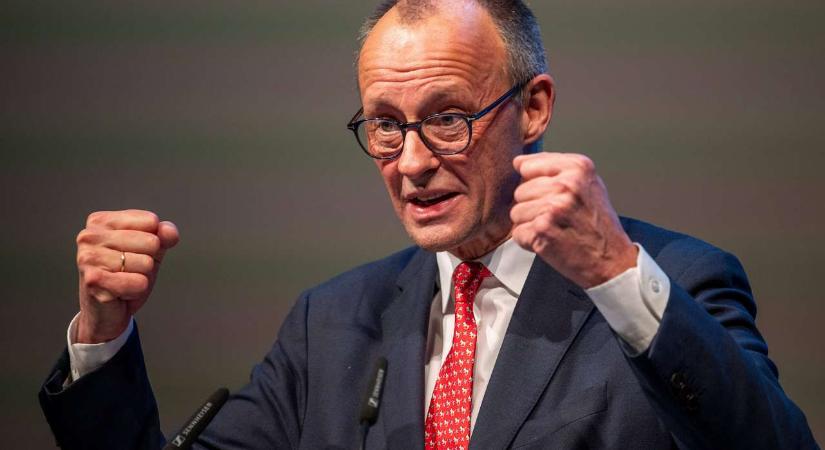 Friedrich Merzet újraválasztották a német CDU elnökévé