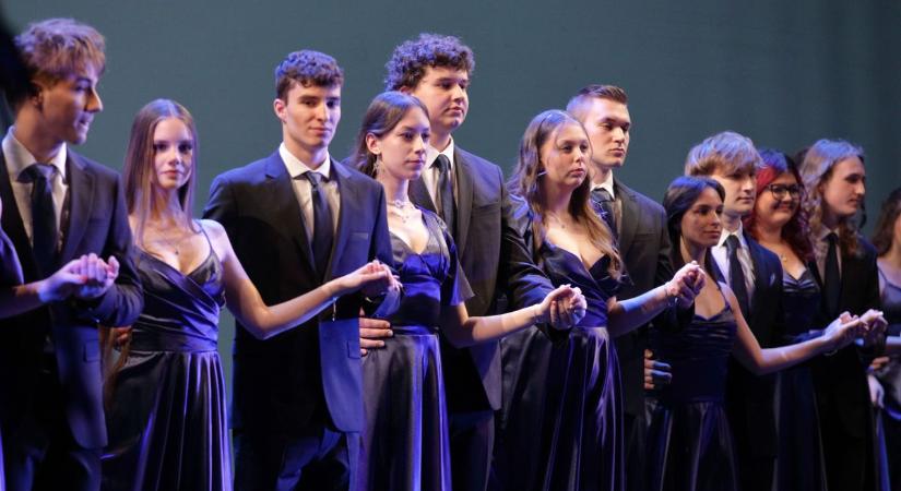 Rang és kötelesség, ez a Teleki  150 éves gála és jövőkép (galéria)