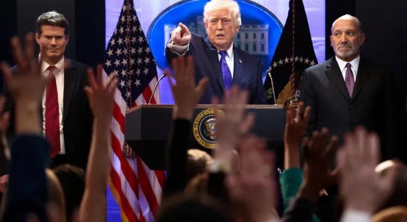 Trump katonai csapást fontolgat, nyomást gyakorolna Iránra