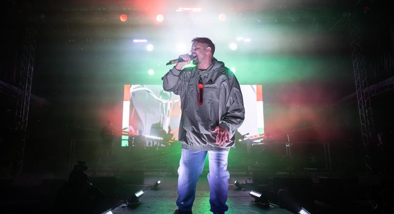 Beton.Hofi új nagylemeze a generációs és politikai átmenet krónikája