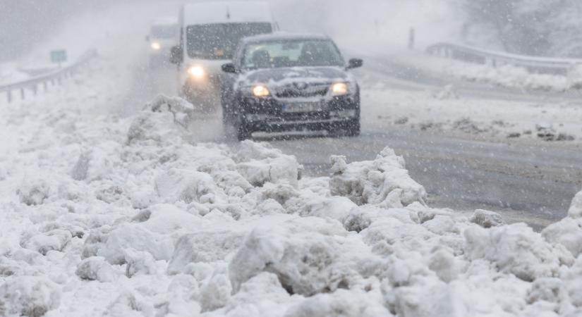Autóval megközelíthetetlen egy határállomás Szlovénia felé, de másutt is baj van