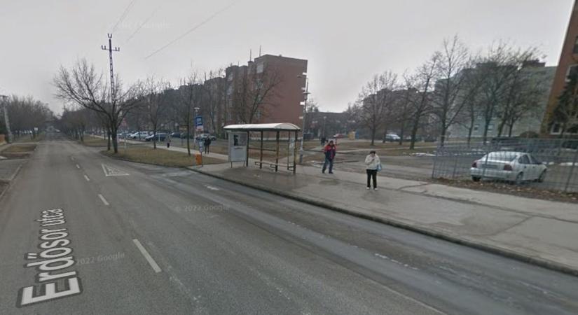 Rémálom Újpesten: őrjöngő pucér fantom esett neki egy nyugdíjasnak