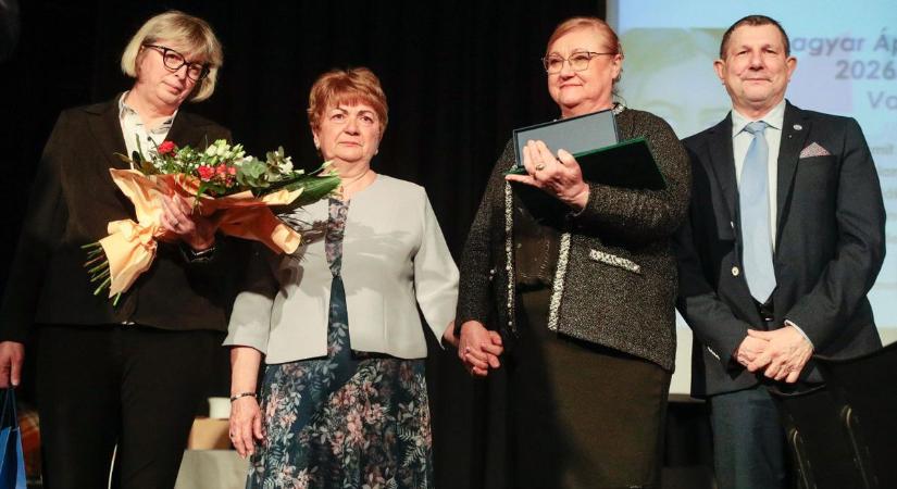 Életműdíjat kapott Németh Gyuláné nyugalmazott főiskolai adjunktus