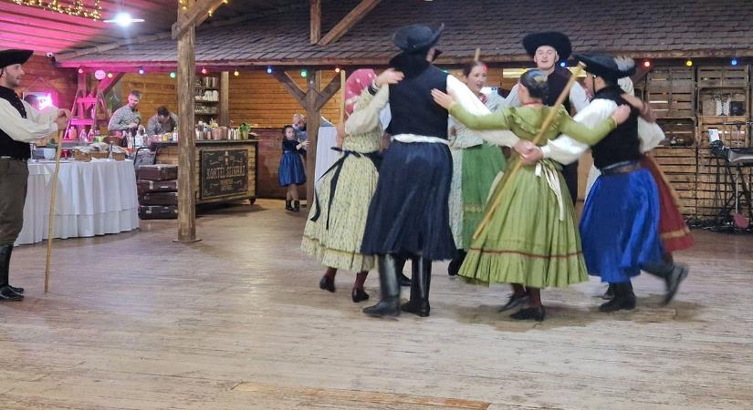 Jó ügyet szolgáltak a hajdú-bihari református bálon