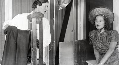 A modern nő ikonja volt, mégis nyilasszimpatizánsnak bélyegezve kellett menekülnie az országból