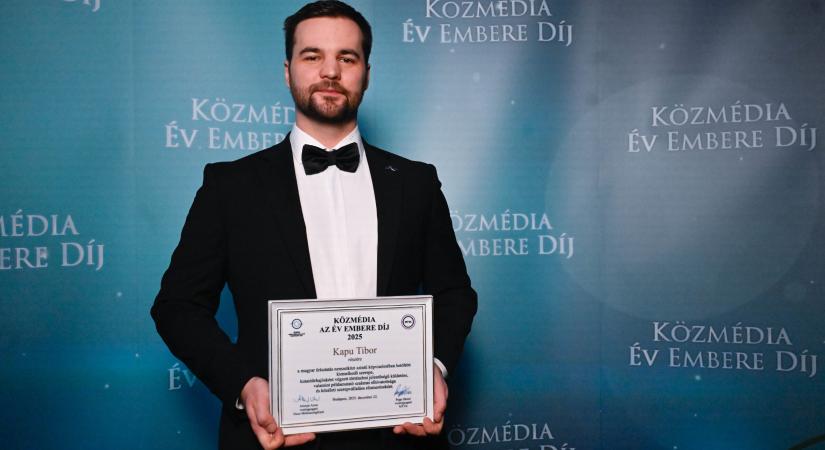 Kapu Tibor átvette a Közmédia Év Embere Díját
