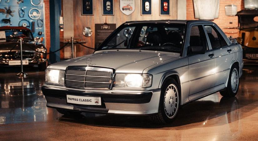 Budapesten bukkant fel egy rekord keveset használt legendás régi Mercedes