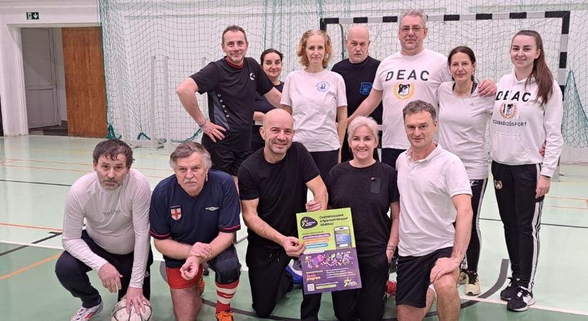 Továbbra is sokakat érdekel a sétafoci