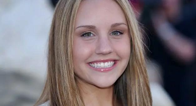 Teljesen tönkretette magát az egykori gyereksztár – Nézd meg, hogy néz ki ma Amanda Bynes!