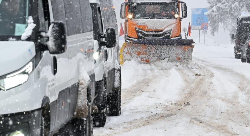 Enyhül, de nem múlik a hóhelyzet