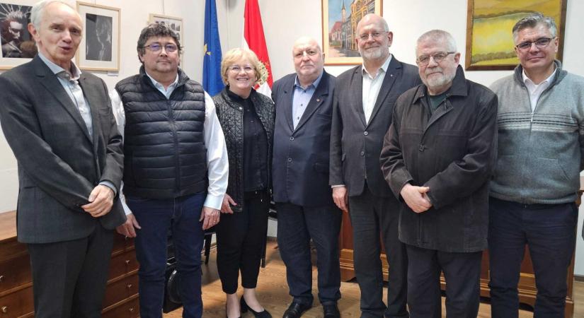 Közös nyilatkozatban foglaltak állást az erdélyi magyar szervezetek