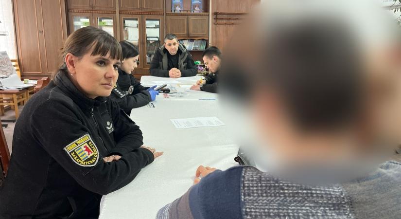 Munkácson egy fiatalkorú fenyegetett líceumi diákokat