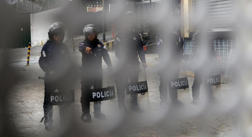 Újabb 379 politikai foglyot engednek szabadon Venezuelában