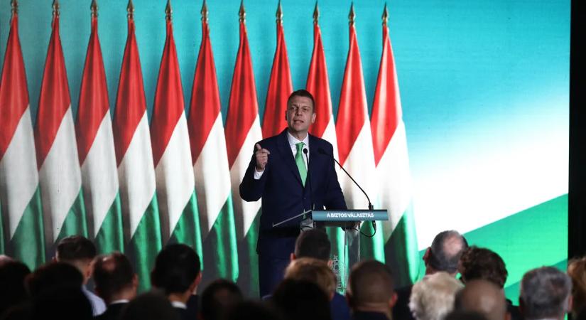 "Négy éve nyugdíjba küldtük Széll Bernadettet, felkészül Bujdosó Andrea" - kampányindító nagygyűlést tartott Menczer Tamás Telkiben