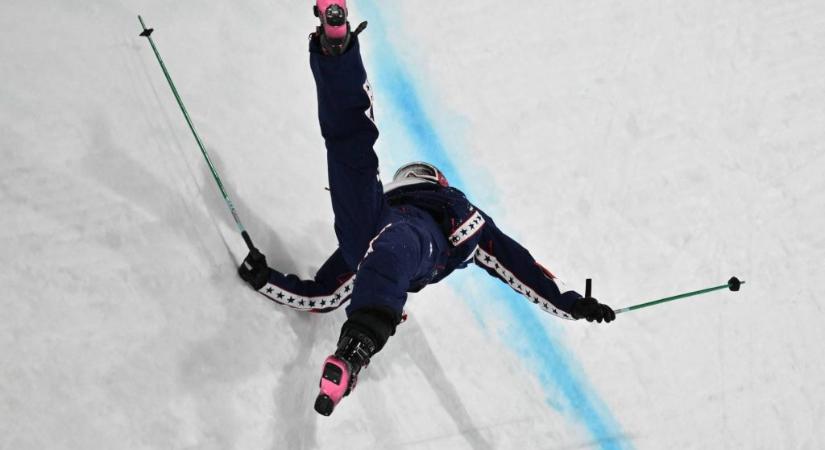 Olyat próbál, amit még korábban soha senki – újabb hatalmas bukás borzolta az idegeket az olimpián