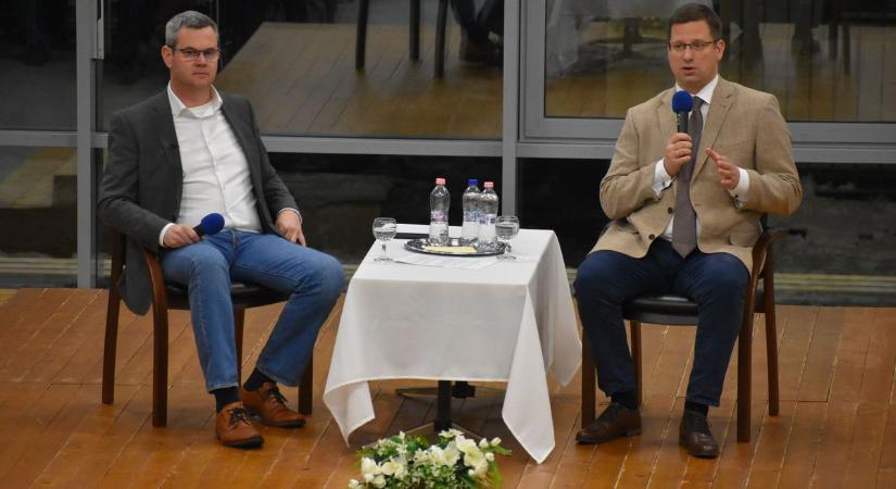 Gulyás Gergely: A választás tétje az ország szuverenitása (galéria  videó)