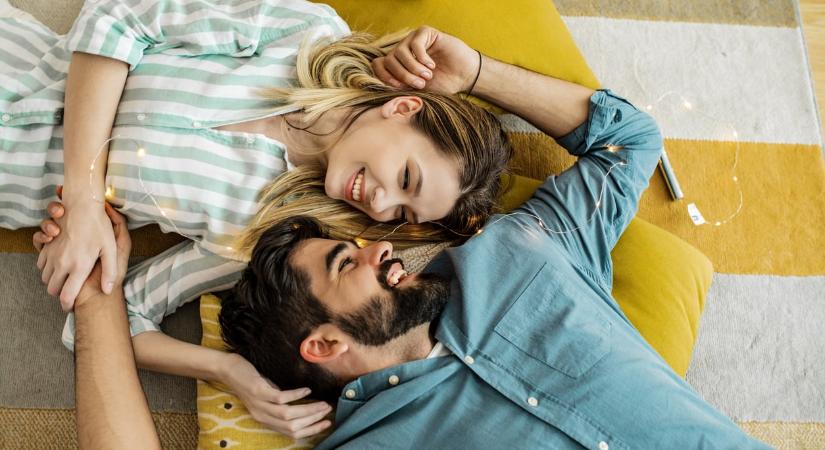 Zseniális lépés vagy kockázatos döntés? Ez történhet, ha a saját csillagjegyed szülöttjével randizol