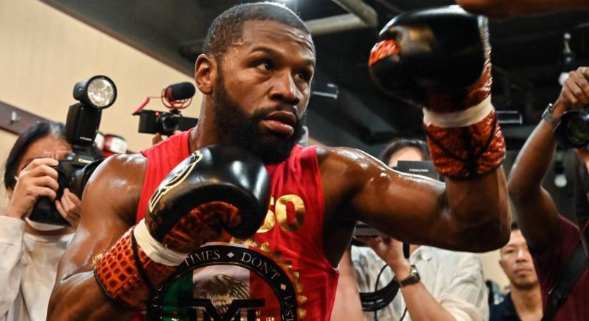 Mike Tysonnal csak bohóckodik, de aztán Floyd Mayweather hivatalosan is visszatér