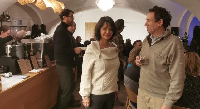 HOLTSZEZON – Az élet maga a vers