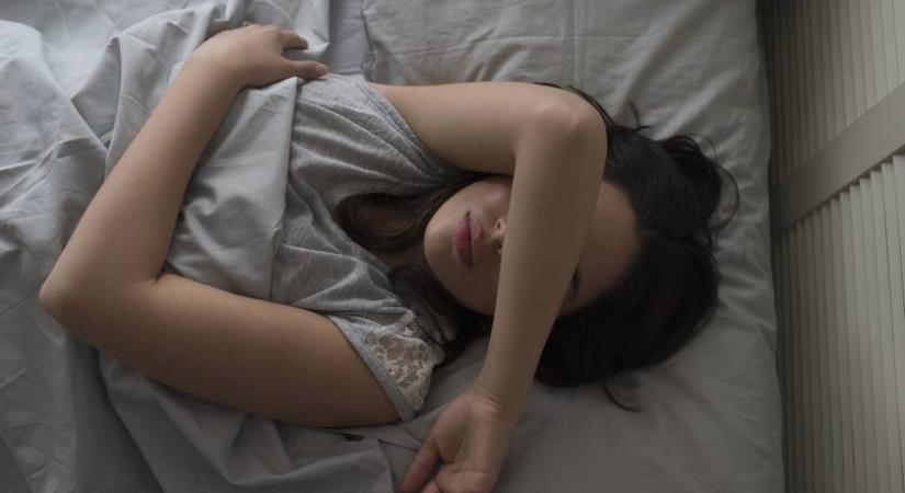 Nyolc óra alvás után is fáradt vagy? – ez állhat a háttérben