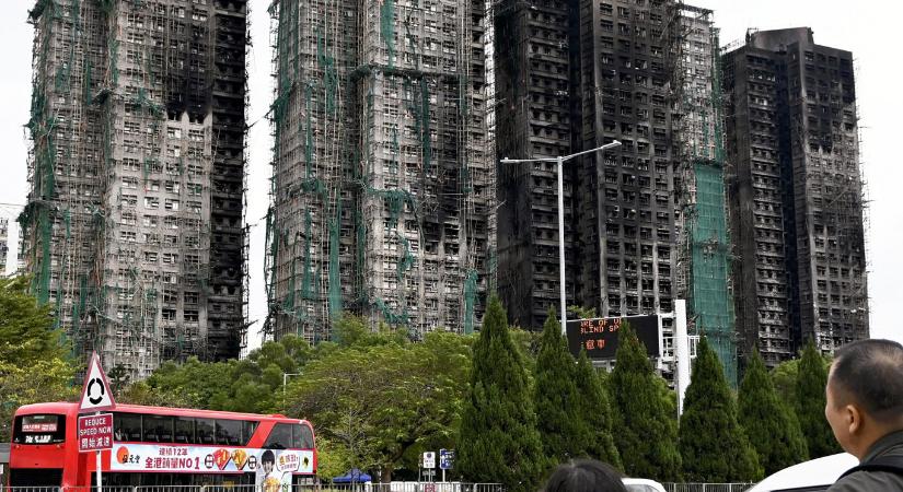 Hongkong kivásárolja a leégett, 160 ember életét követelő toronyház lakástulajdonosait