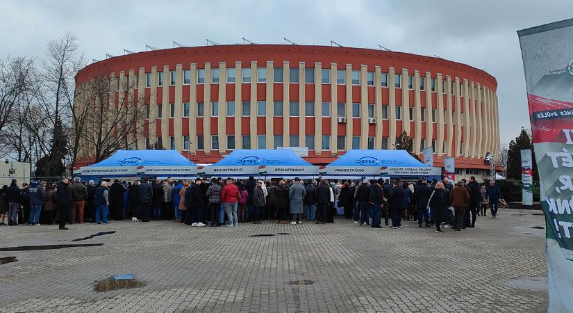 Orbán Viktor Békéscsabán: folytatódik a Digitális Polgári Körök országjárása