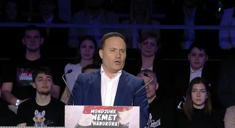 Egy hős, ha kell, meghal a hazájáért, de sokkal inkább érte él - Takács Árpád a békéscsabai Háborúellenes Gyűlésen