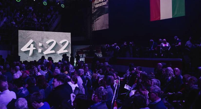 Szenzációs képeken a békéscsabai háborúellenes gyűlés, mutatjuk!