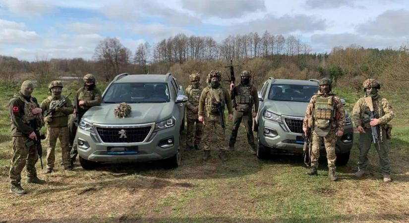 Több ezer Peugeot terepjárót vásárolt a spanyol hadsereg
