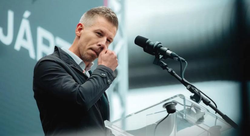 Hiába a Barátság kőolajvezeték lezárása, Magyar Péter lapít